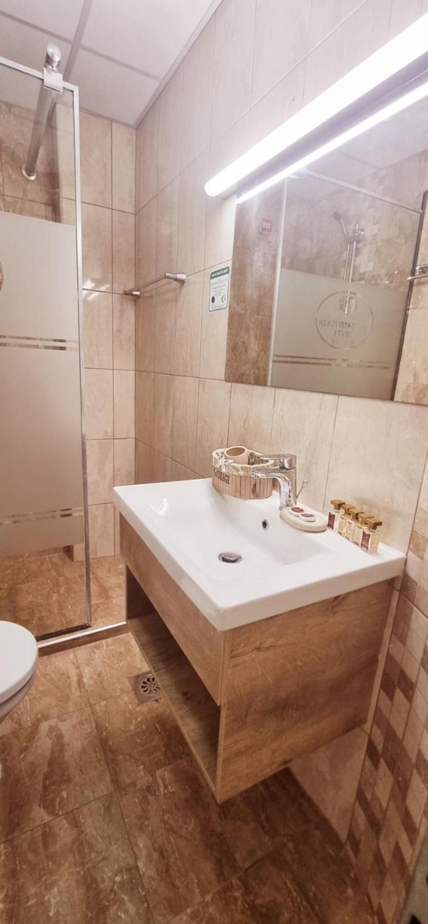 Hotel Bluebell Охрид Екстер'єр фото