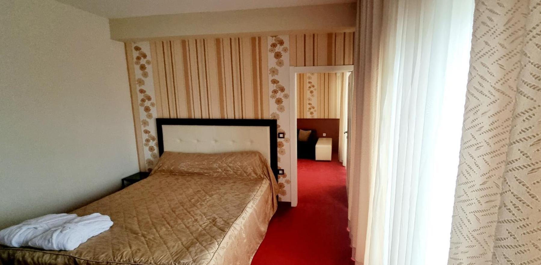Hotel Bluebell Охрид Екстер'єр фото